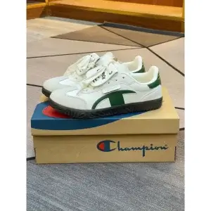 Giày Thể Thao Champion Essentials T-Trainer